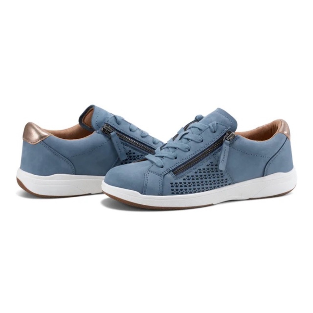 Netta Round Toe Casual Lace-up Sneakers 8.5 NWT